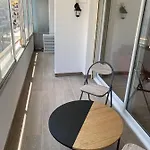 Renovated 4 Apartment-parking Next Door And At 700m * אנטיב