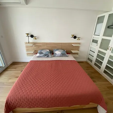 Renovated 4 Apartment-parking Next Door And At 700m * Αντίμπ