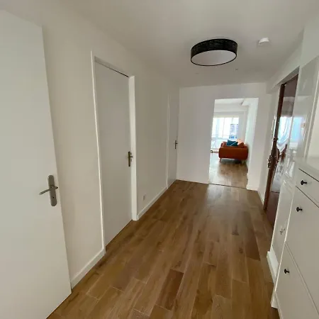 Апартаменты Renovated 4 Apartment-parking Next Door And At 700m *