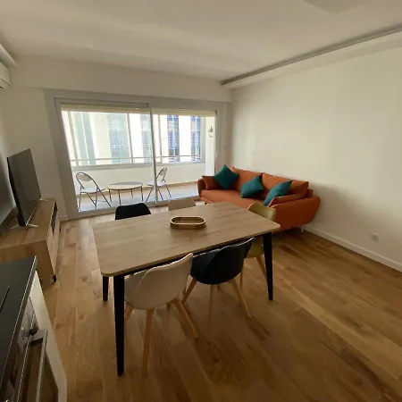 Renovated 4 Apartment-parking Next Door And At 700m Антиб
