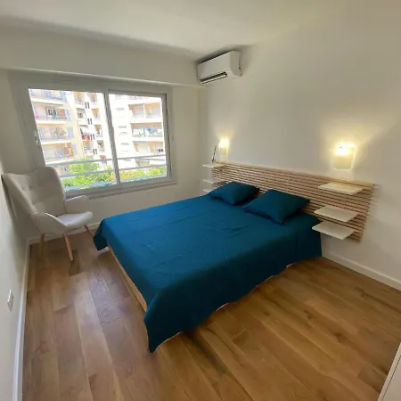 Renovated 4 Apartment-parking Next Door And At 700m *