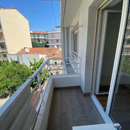 Appartement Renovated 4 Apartment-parking Next Door And At 700m *