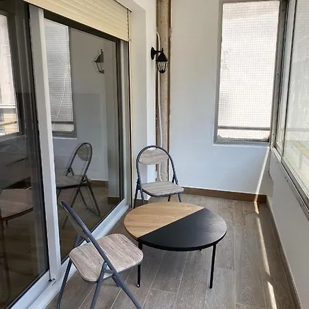 Renovated 4 Apartment-parking Next Door And At 700m *