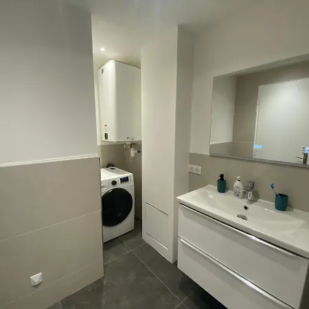 Renovated 4 Apartment-parking Next Door And At 700m *